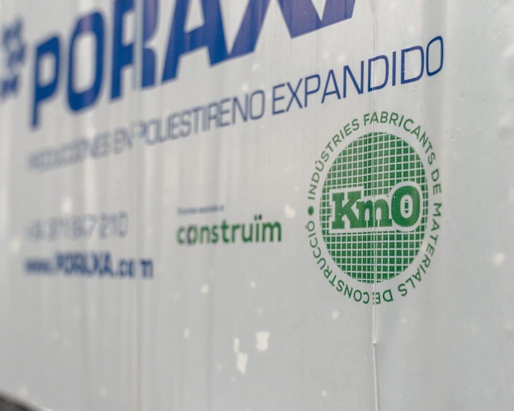 Pegatina de Poraxa en la que pone KM 0