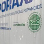 Pegatina de Poraxa en la que pone KM 0